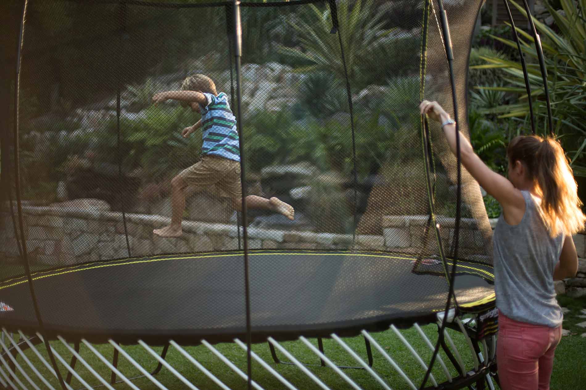 trampoline, springfree