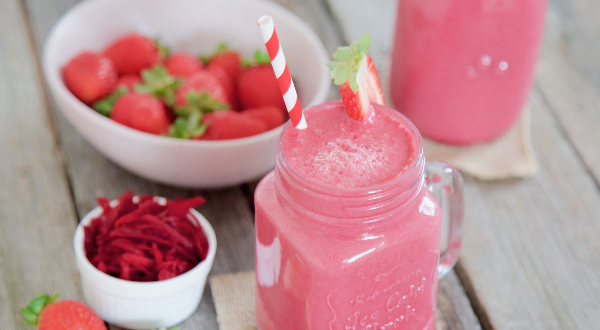 Beetroot and berry smoothie