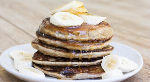 Vegan banana hazelnut pancakes