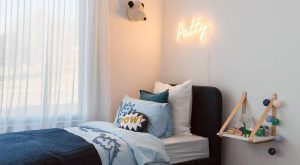 Boys rooms with neon light and animals