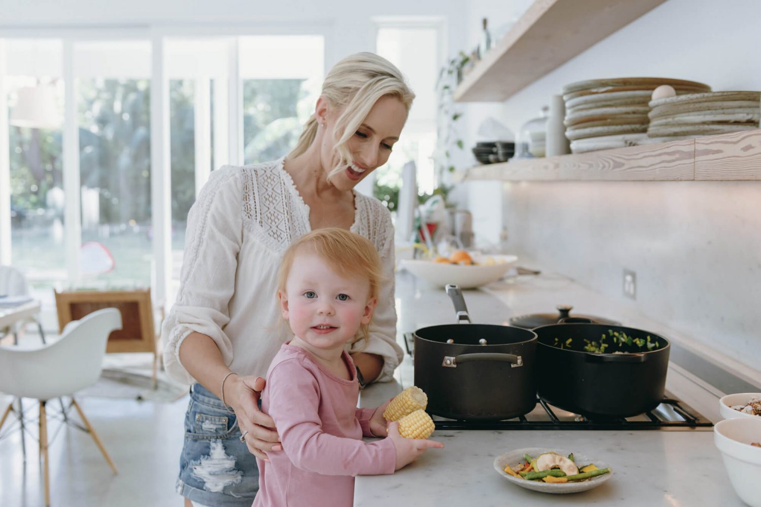 dinner time mama disrupt