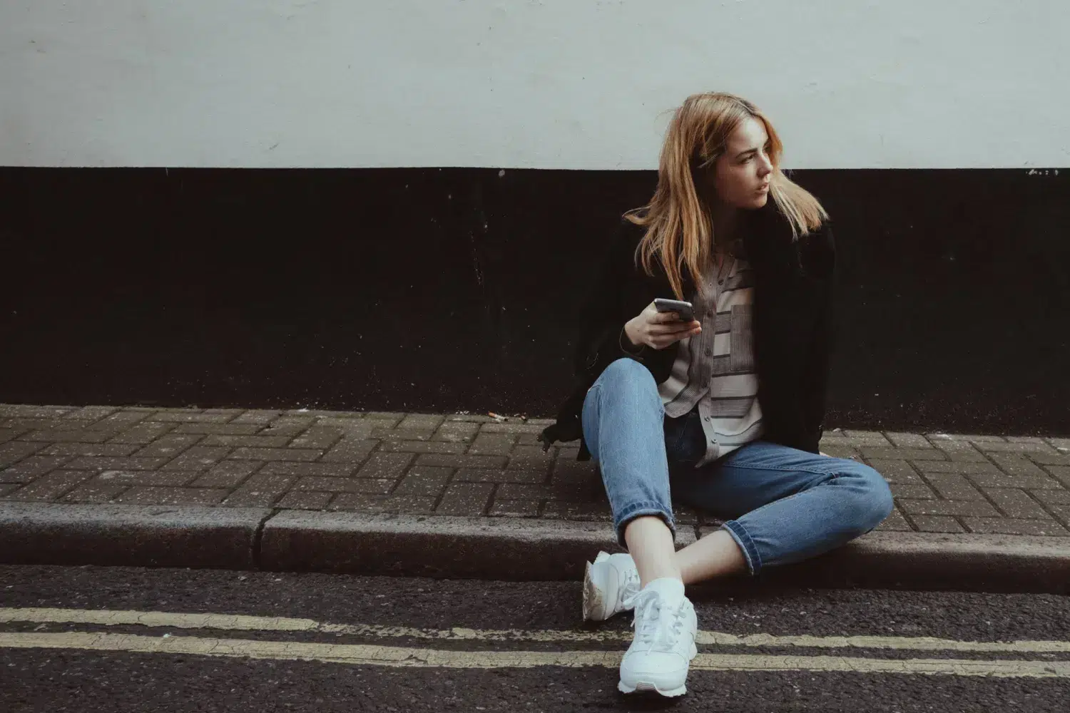 phone, social media and mental health, busyness, mama disrupt