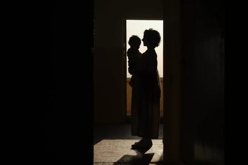 circadian cycle, end of a relationship, mama disrupt