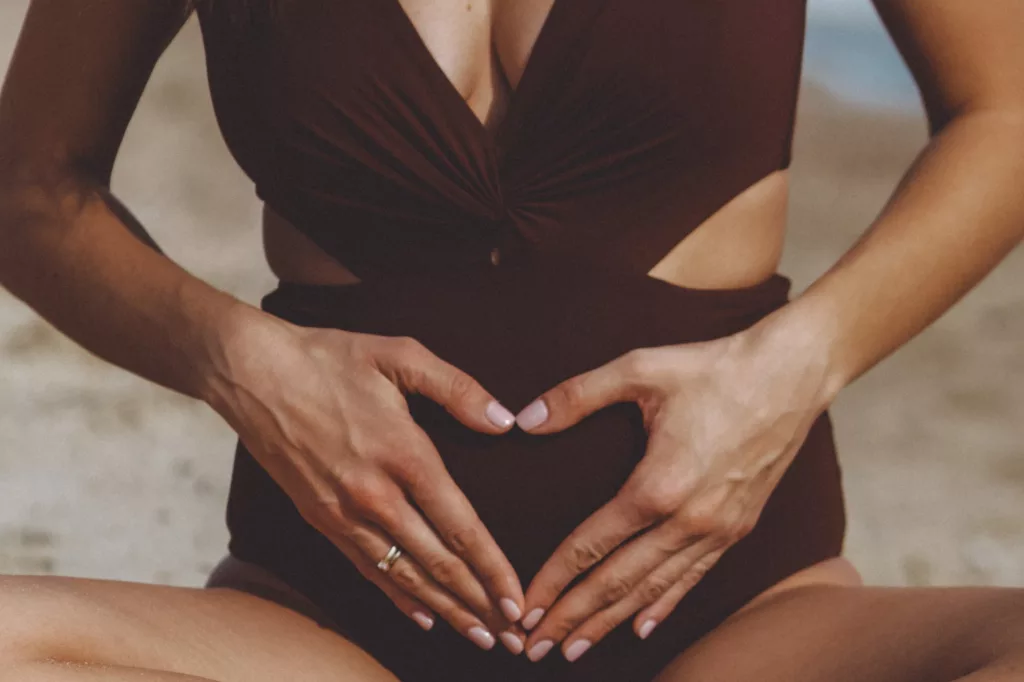 belly bands, postpartum recovery, mama disrupt