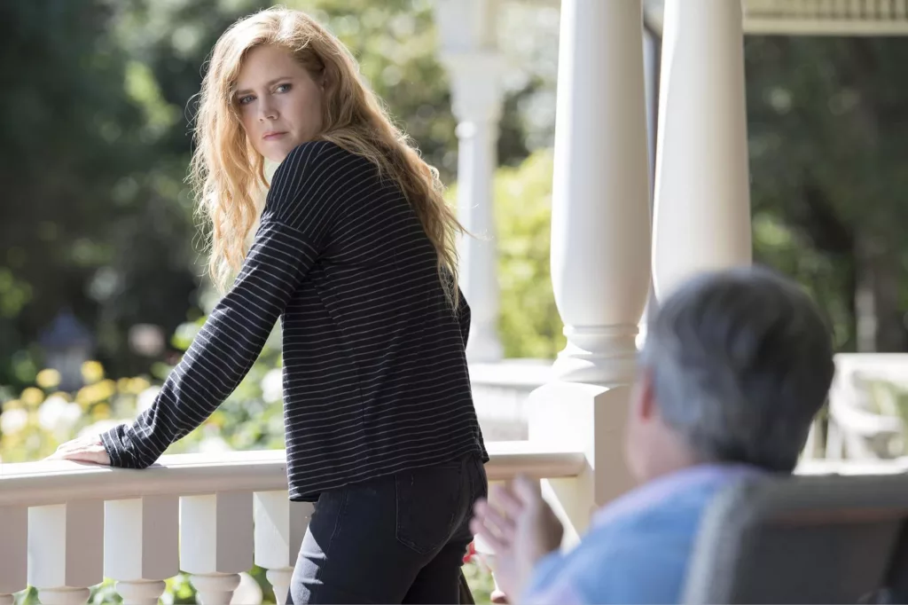 Sharp Objects, miniseries, mama disrupt